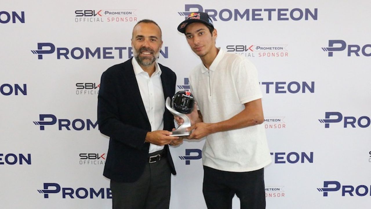 Superbike Şampiyonu Razgatlıoğlu Prometeon fabrikasını ziyaret etti