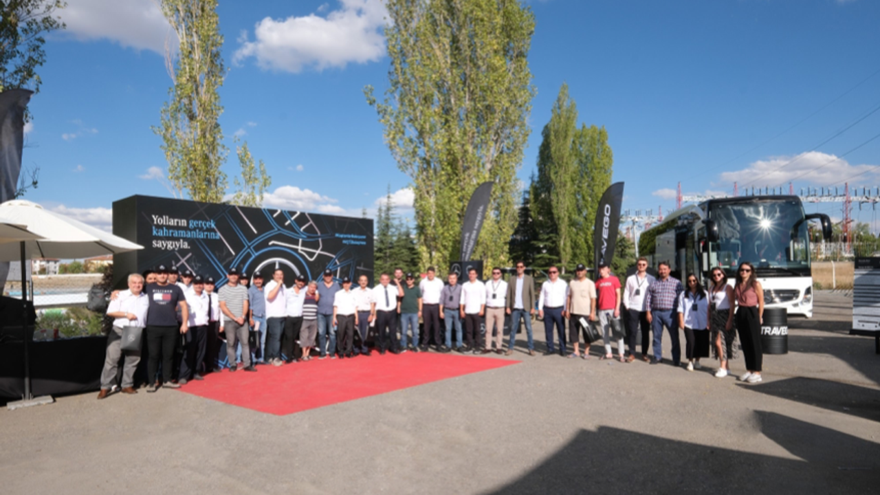 Mercedes-Benz Türk, otobüs kaptanlarıyla Ankara'da bir araya geldi