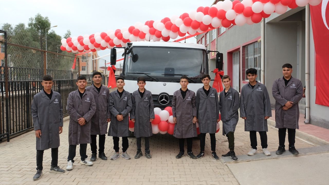 Mercedes 32’inci laboratuvarını Mardin’de açtı