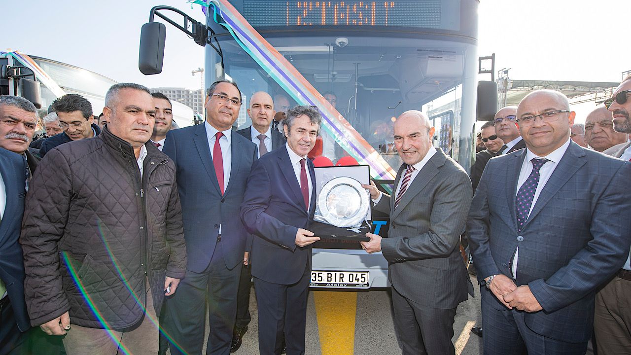 Otokar'dan İzmir Menemen'e 103 otobüslük dev teslimat