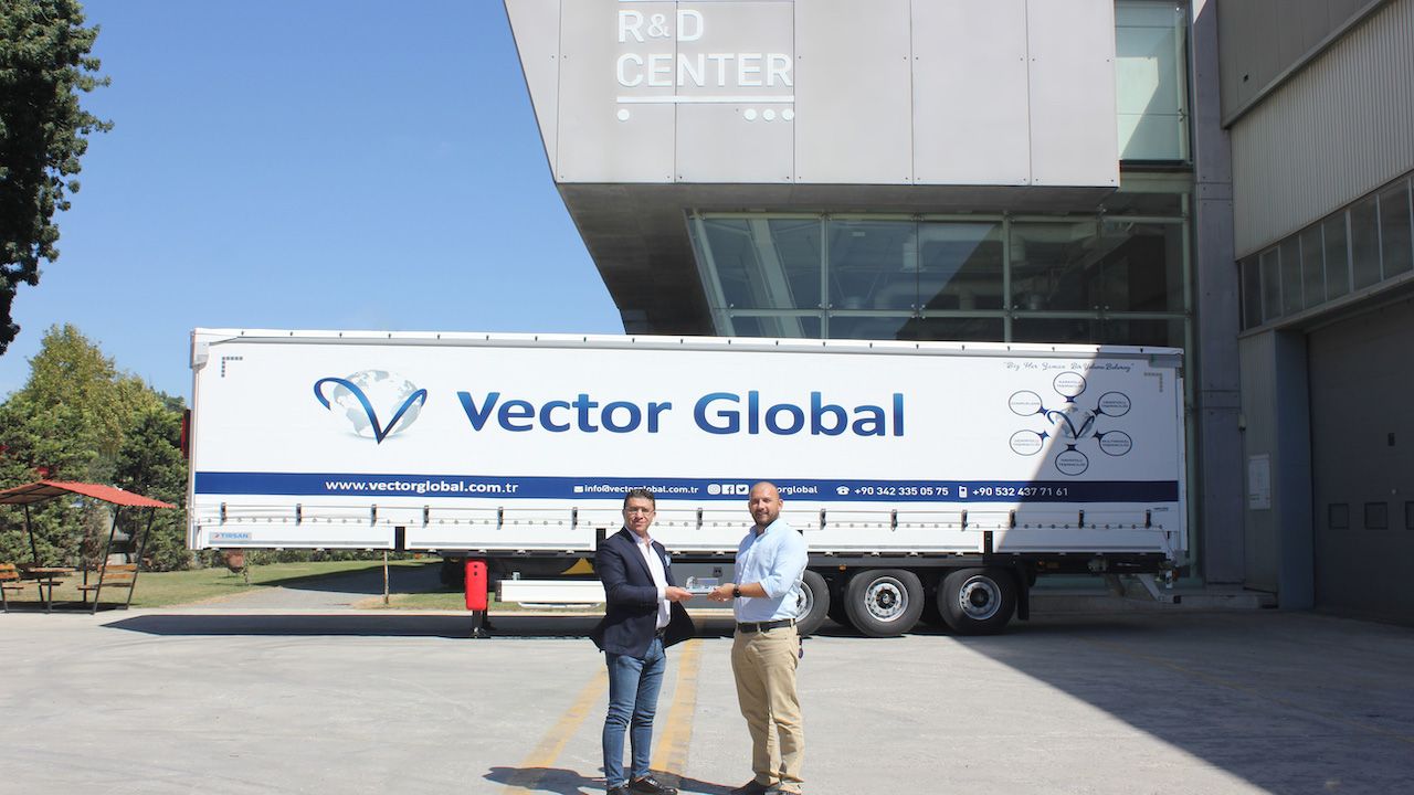 Özel taşımacılıkta uzman Vector Global Lojistik'in tercihi yine Tırsan oldu