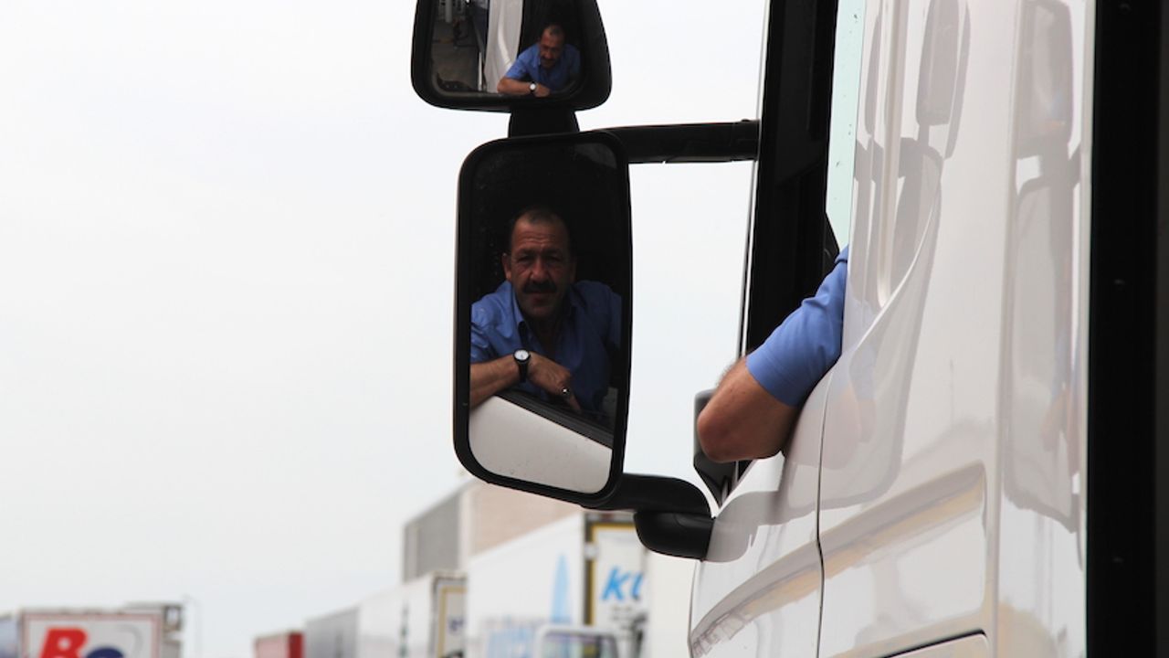 IRU şoförler yasal göçmen sayılsın dedi