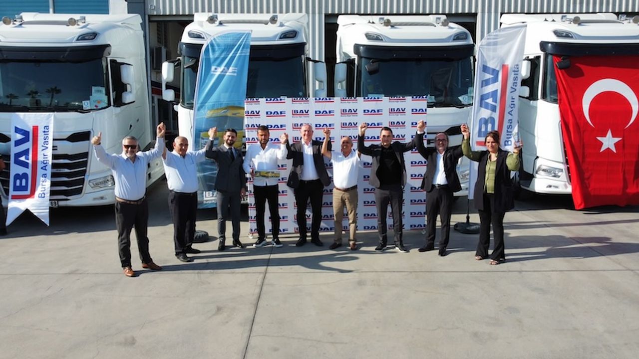 DAF Trucks Öztürkler Petrol'e 20 adet Yeni Nesil XG 480 teslim etti