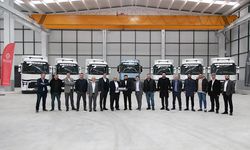 Renault Trucks'tan Oğuzhan Ağır Nakliyat'a 70 adetlik paket teslimat