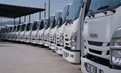 "Bursa Ağır Vasıta, Bekiroğlu Pazarlama ve Kıymak Gıda'ya 24 Isuzu Araç Teslim Etti"