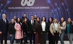UND Kadın Tır Sürücü Akademisi 2. Dönem Mezunlarını Verdi