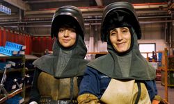 Mercedes'te 50'ye yakın kadın Kamyon Fabrikası’nda meslek sahibi oldu