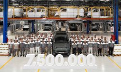 Tofaş'ın, Bursa'da ürettiği 7,5 milyonuncu araç Fiat Ulysse oldu