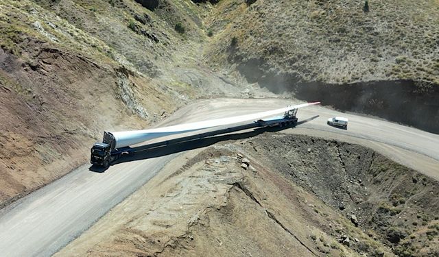 Elazığ’daki 10 rüzgar türbininin taşımasını Yılnak yaptı