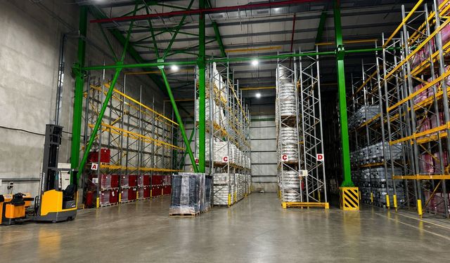 Çobantur, Avrupa'da 55 bin metrekarelik depolama ile hizmet veriyor