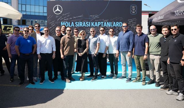 Mercedes Sağlık Tır'ı otobüs kaptanlarıyla buluştu