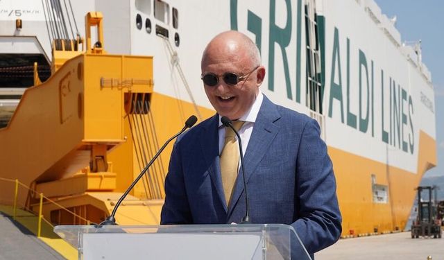Grimaldi yeni gemisini törenle tanıttı