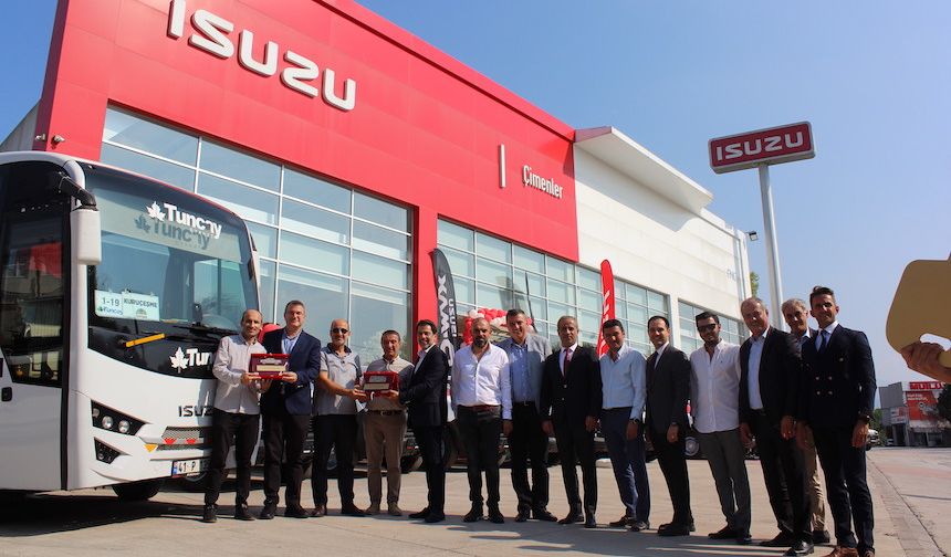 Anadolu Isuzu Tuncay Seyahat'e 75 araç teslim etti