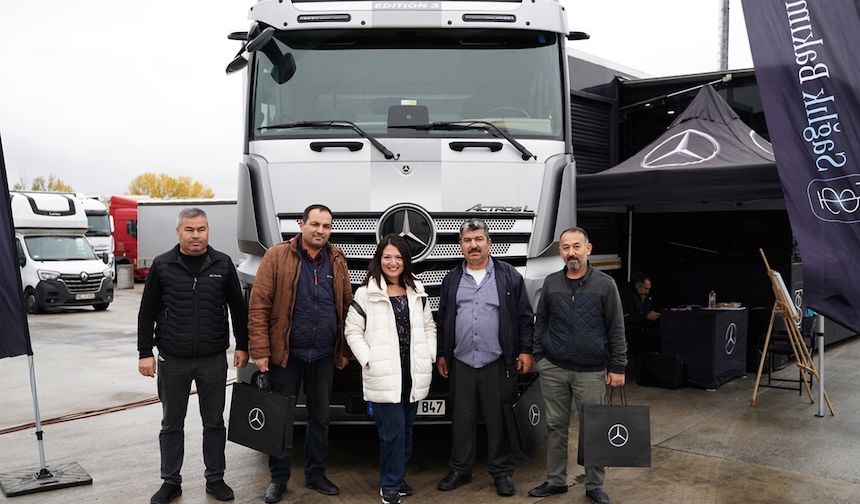 Mercedes-Benz Türk Sağlık Bakım Tırı Kapıkule'de