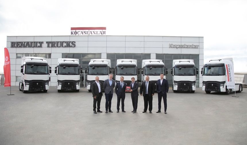 Renault Trucks'tan ARCLOG'a 100 adetlik teslimat