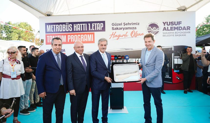 Otokar’dan Sakarya’ya 6 adet Kent XL teslimatı