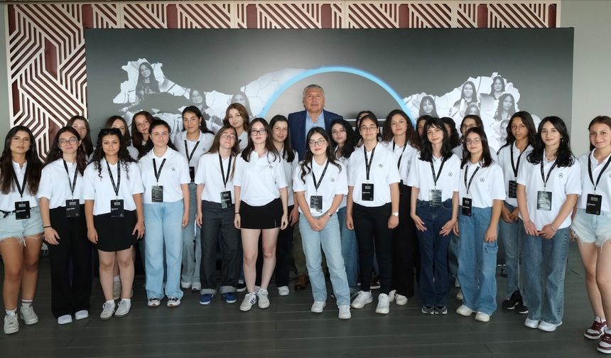 “Her Kızımız Bir Yıldız” programı 21 . yıla girdi