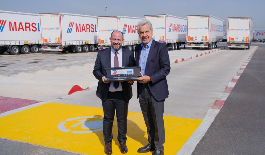 Tırsan, Mars Lojistik’e 800 adet tren yüklemeli treyler teslim etti
