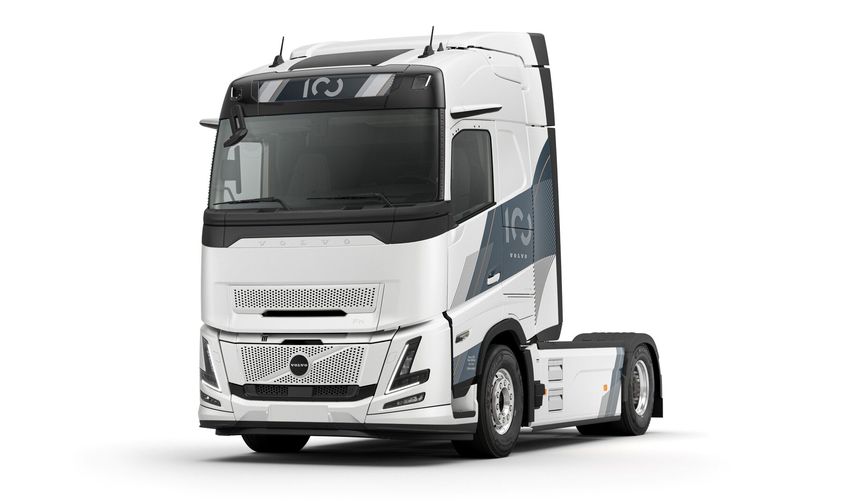 Volvo'da 100. yılın kamyonu!