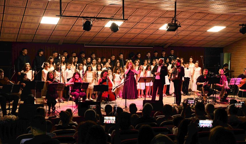 Genç sesler Otokoç ile “Kökten Sese” konserinde buluştu